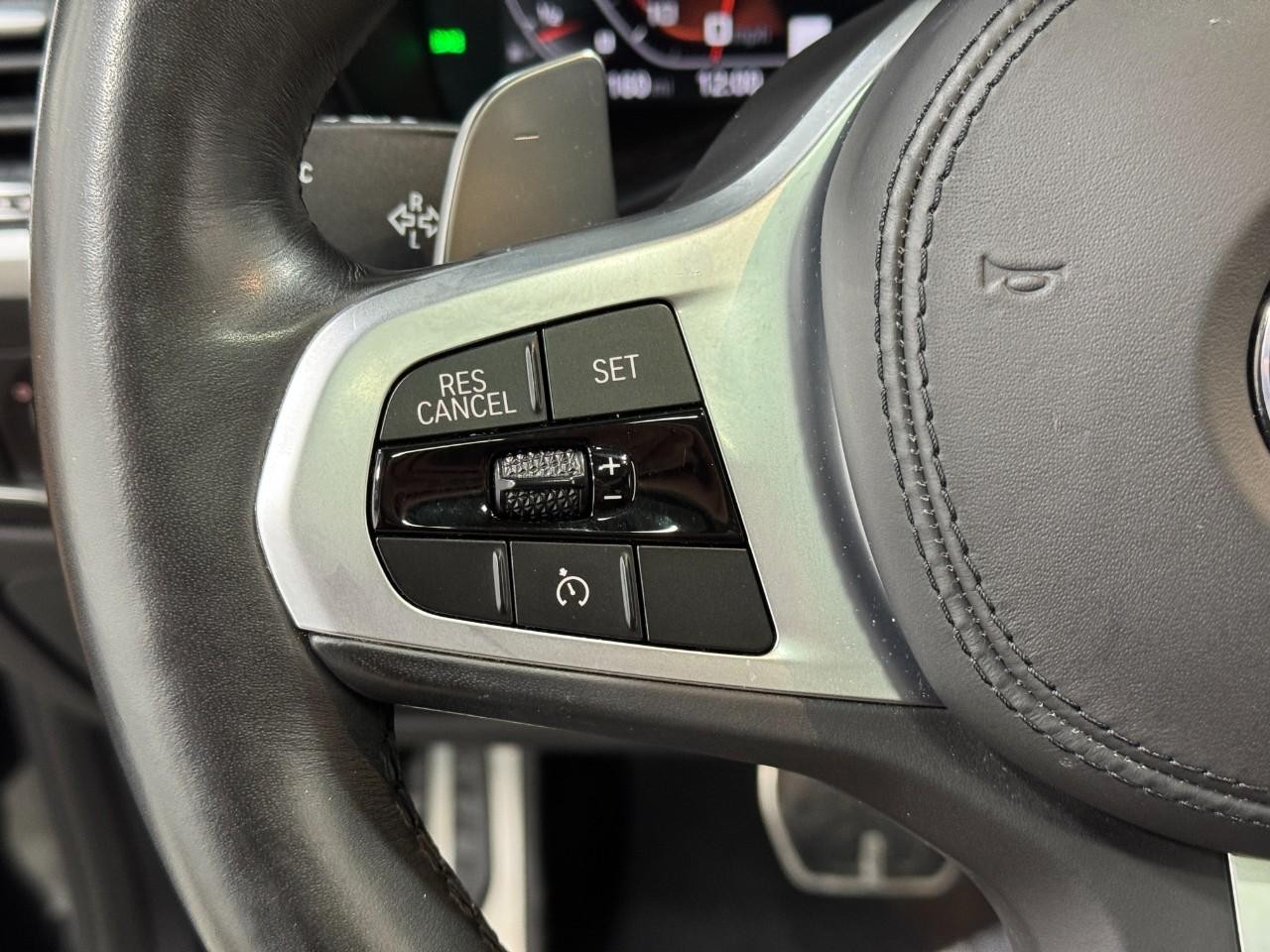 BMW X3 Vehicle Full-screen Gallery Image 30