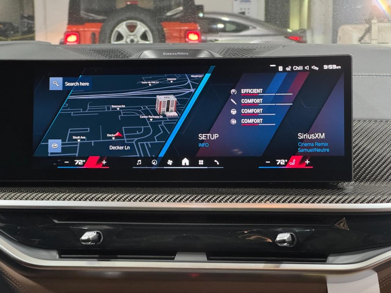 BMW X5 M Vehicle Full-screen Gallery Image 15