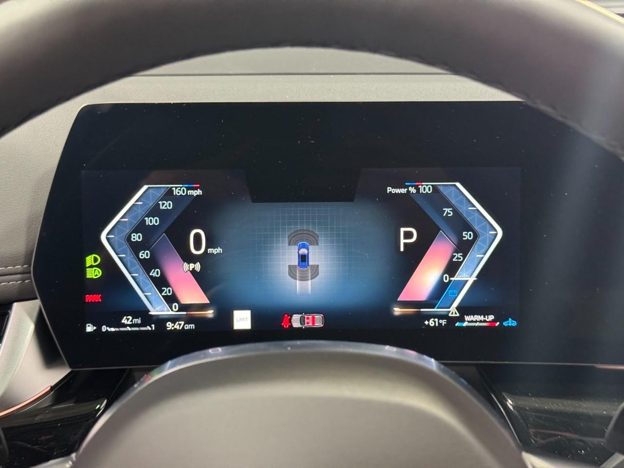 BMW X1 Vehicle Full-screen Gallery Image 31