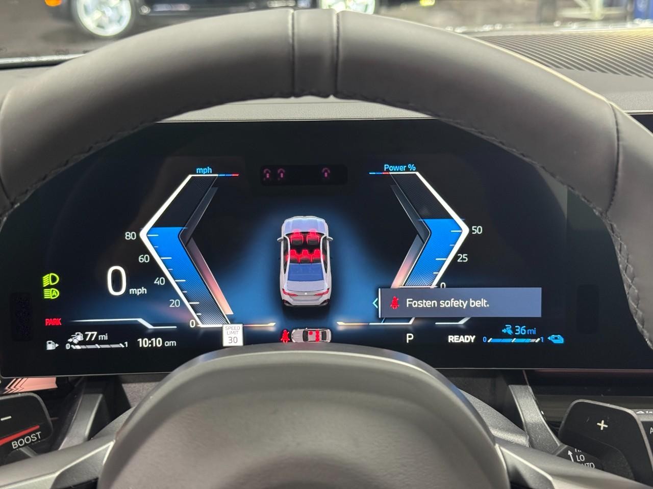 BMW 5 Series Vehicle Full-screen Gallery Image 32