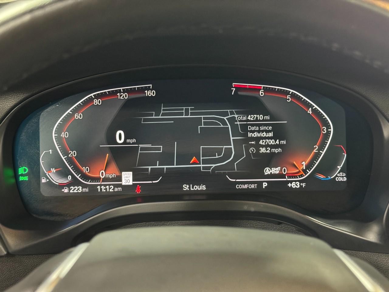 BMW X3 Vehicle Full-screen Gallery Image 33