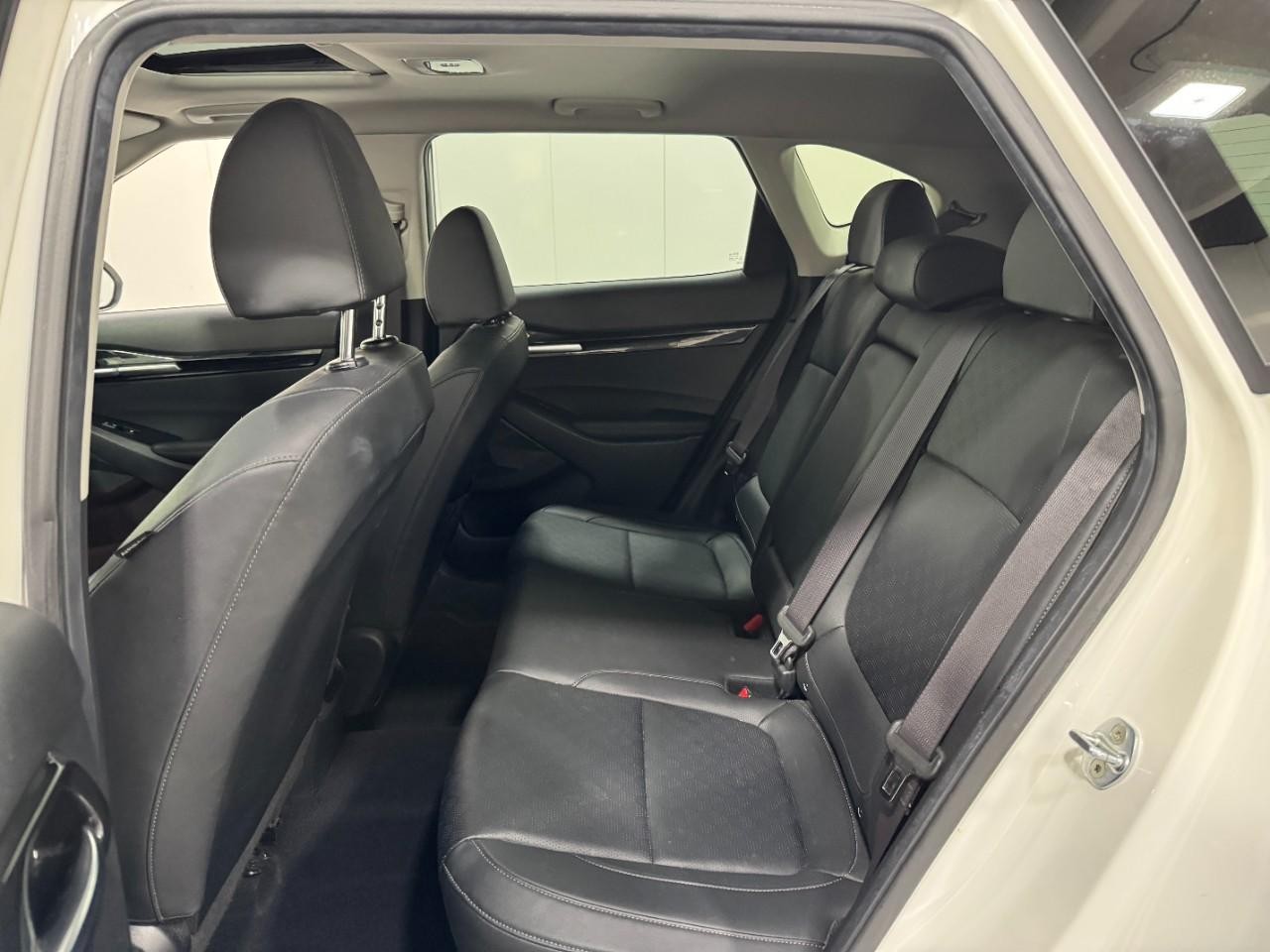 Kia Seltos Vehicle Full-screen Gallery Image 8