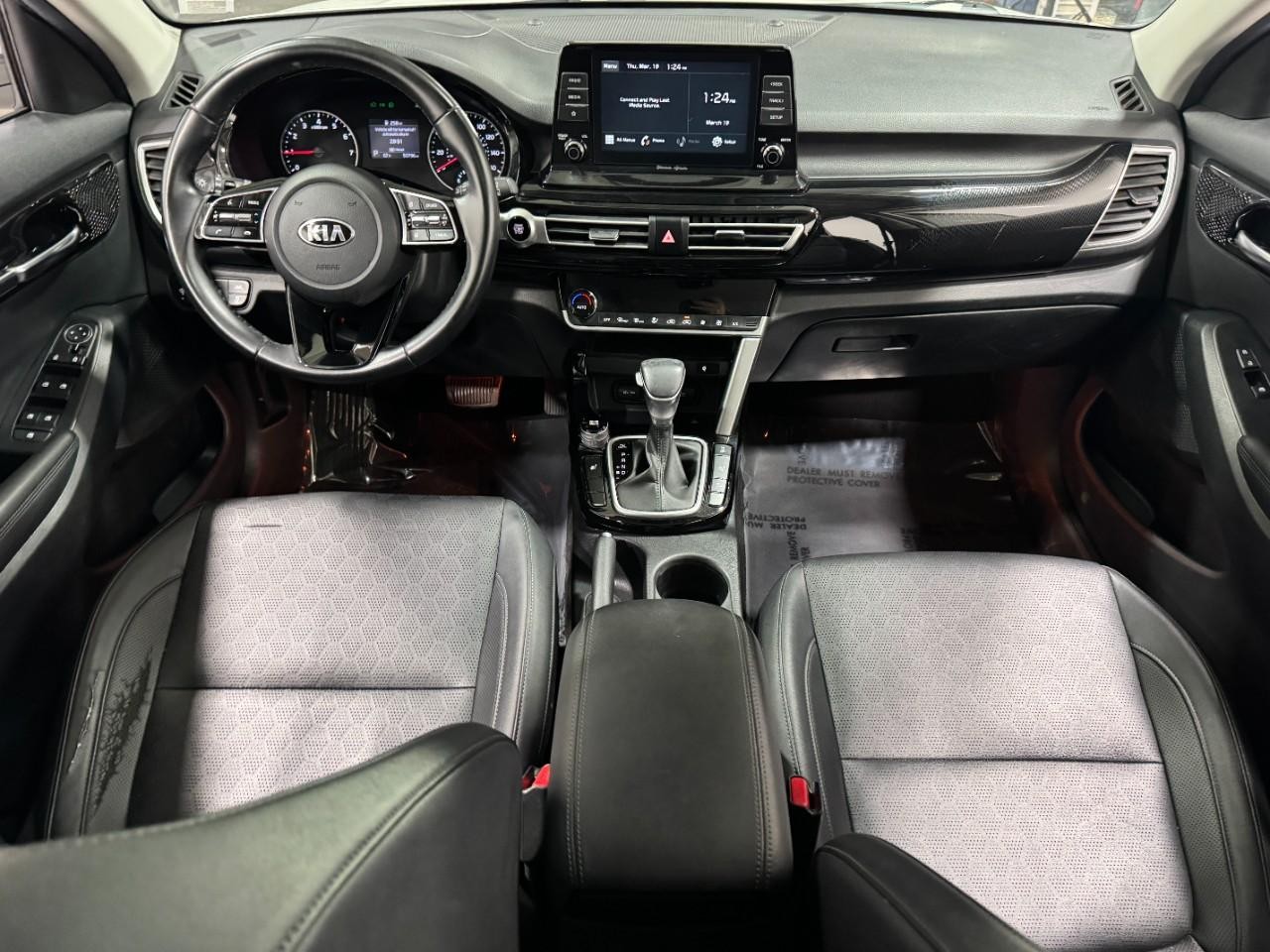 Kia Seltos Vehicle Full-screen Gallery Image 12