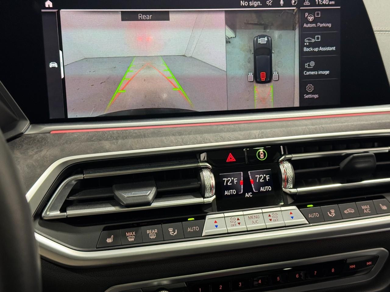 BMW X5 Vehicle Full-screen Gallery Image 35