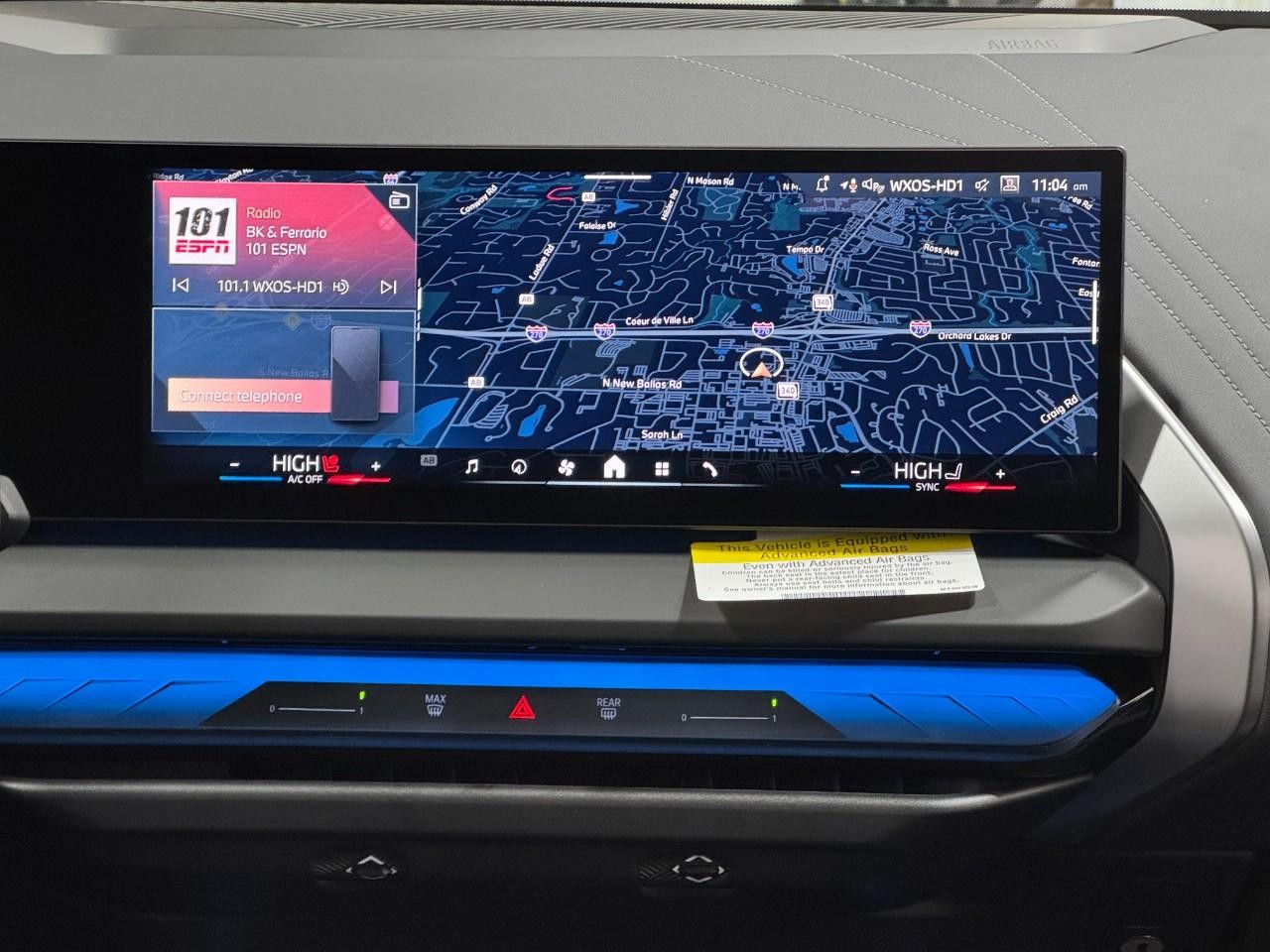 BMW X3 Vehicle Full-screen Gallery Image 14