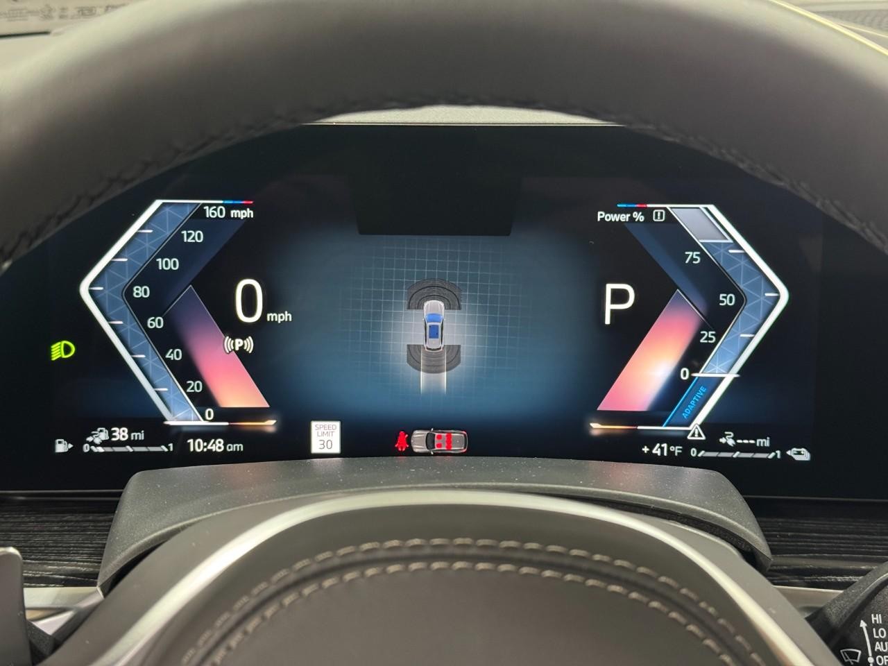 BMW X5 Vehicle Full-screen Gallery Image 34