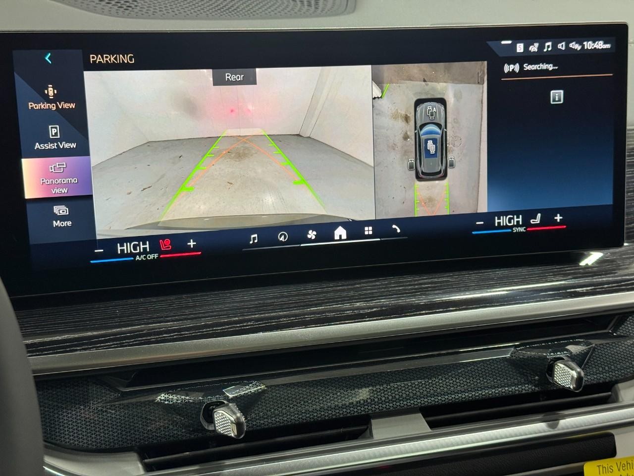 BMW X5 Vehicle Full-screen Gallery Image 35