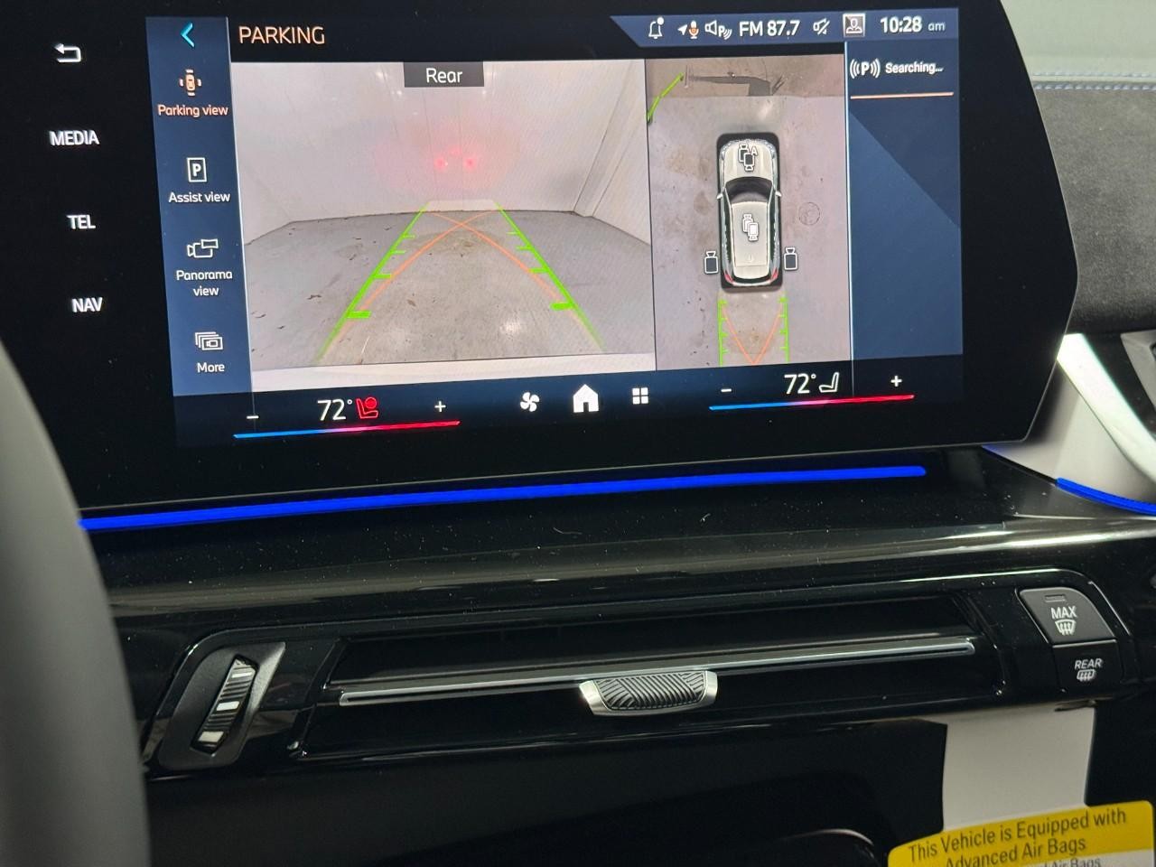 BMW X1 Vehicle Full-screen Gallery Image 33