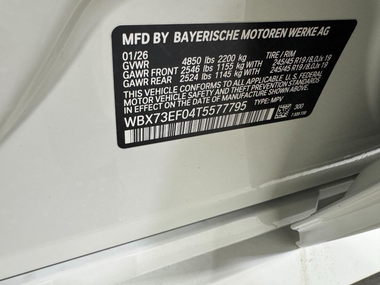 BMW X1 Vehicle Full-screen Gallery Image 34