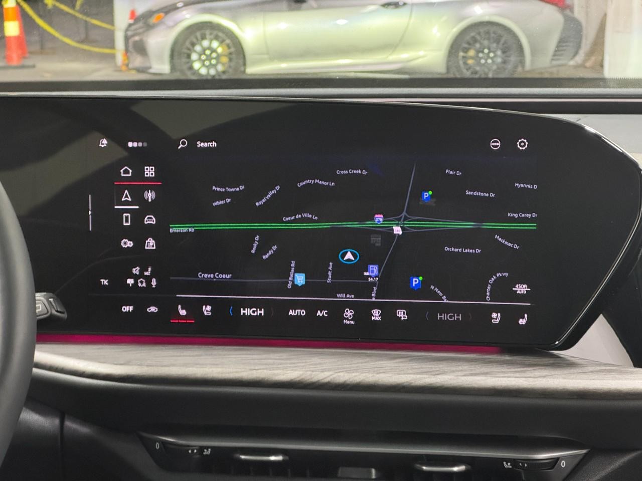 Audi Q5 Vehicle Full-screen Gallery Image 15