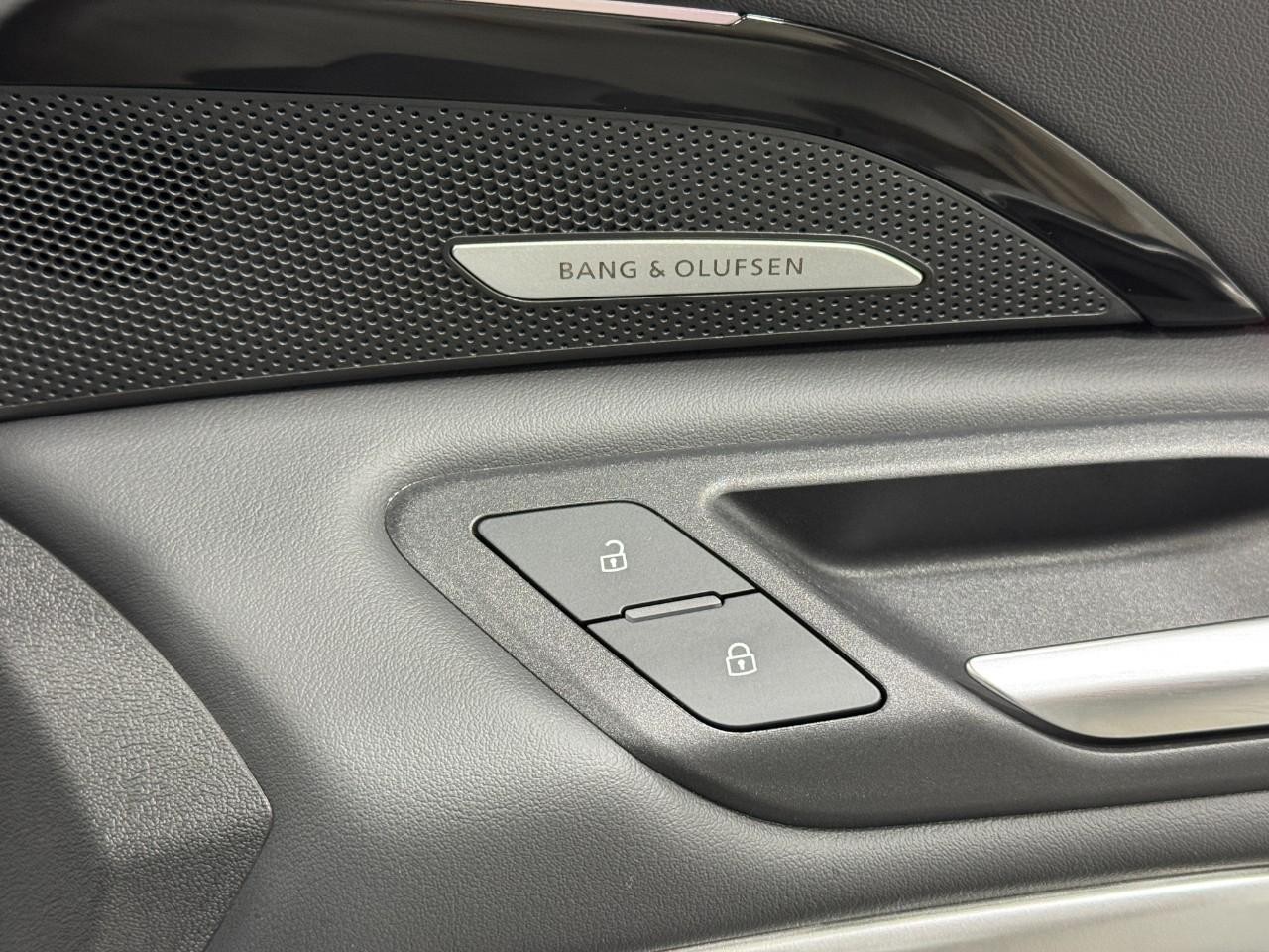 Audi Q5 Vehicle Full-screen Gallery Image 21