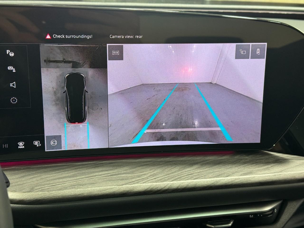 Audi Q5 Vehicle Full-screen Gallery Image 33