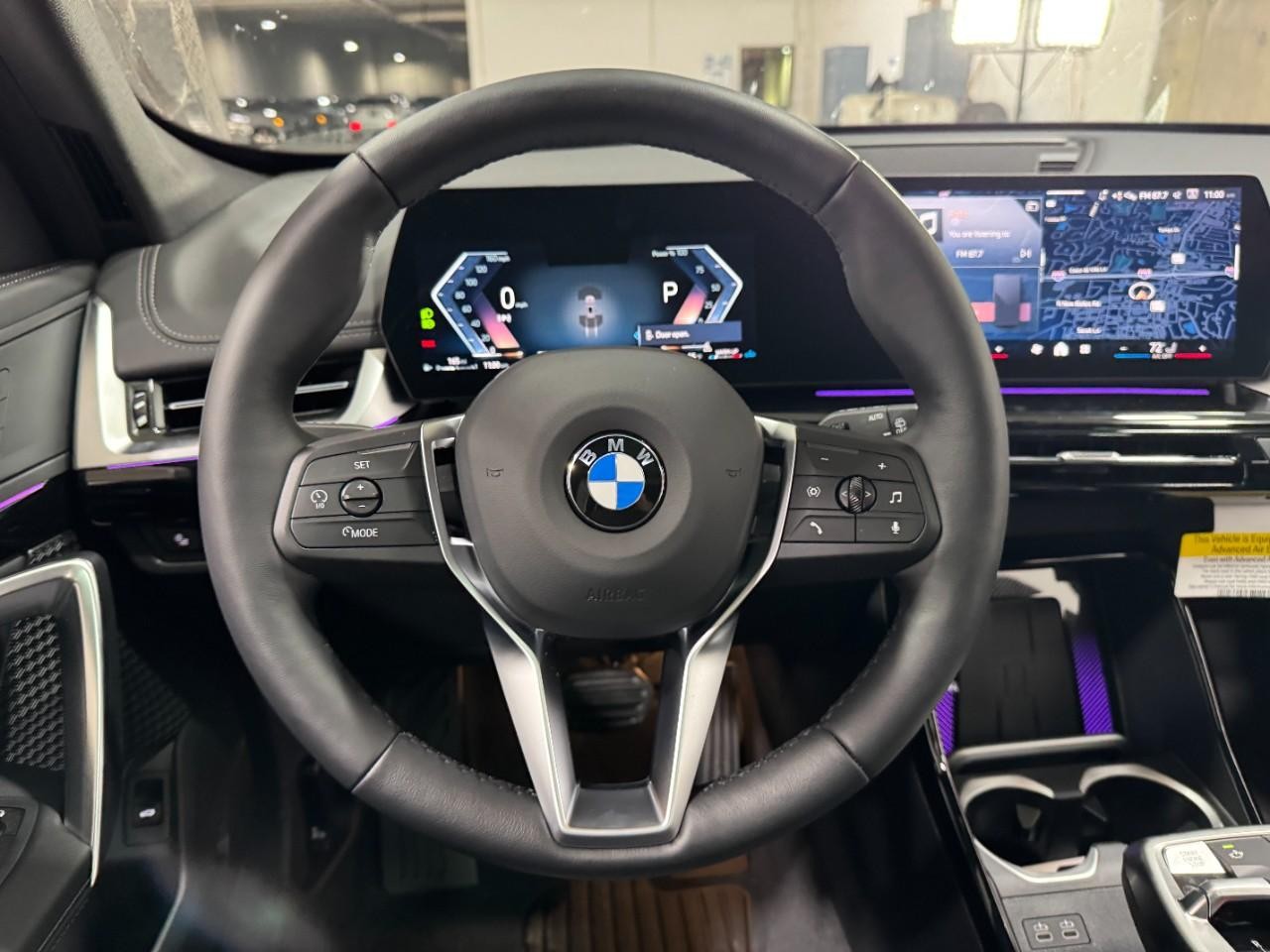 BMW X1 Vehicle Full-screen Gallery Image 13