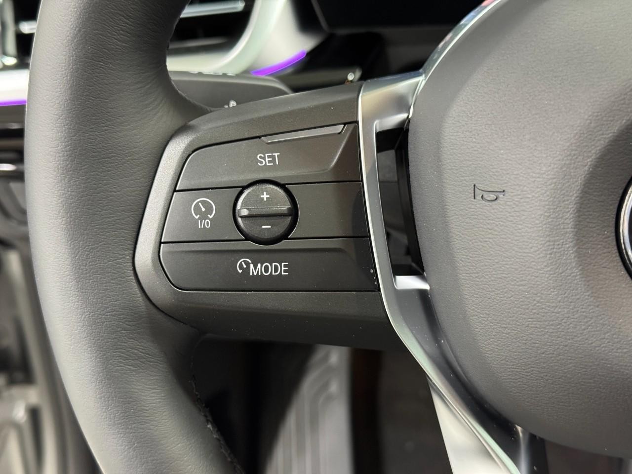 BMW X1 Vehicle Full-screen Gallery Image 27