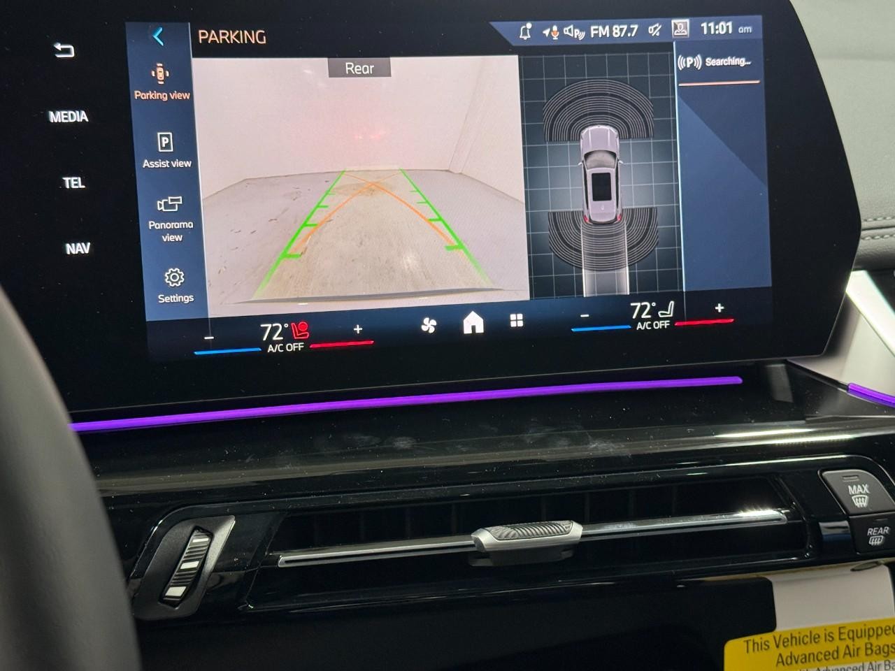 BMW X1 Vehicle Full-screen Gallery Image 30