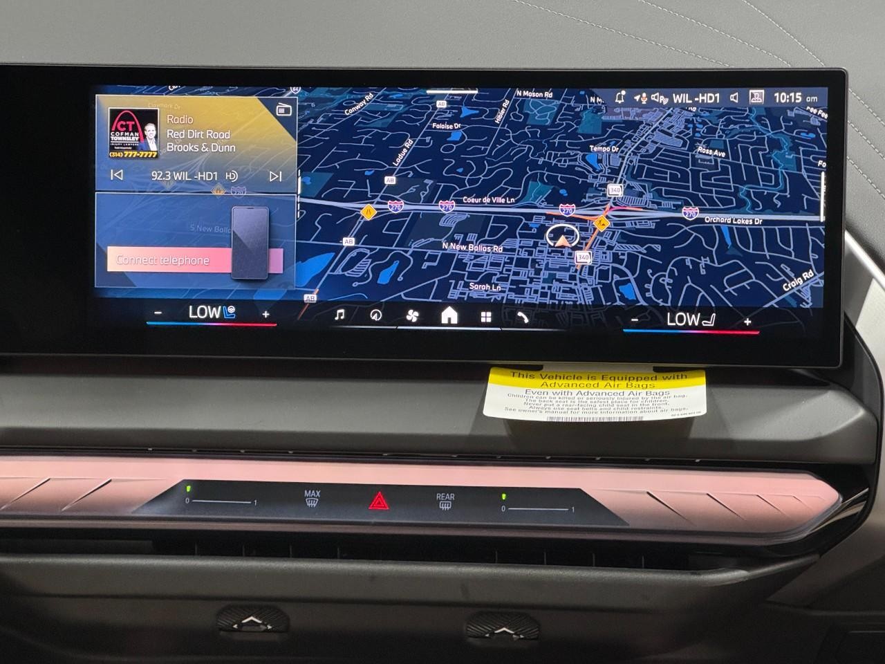 BMW X3 Vehicle Full-screen Gallery Image 15