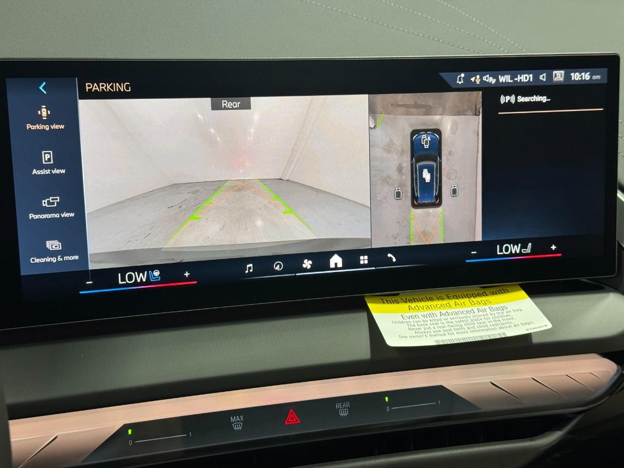 BMW X3 Vehicle Full-screen Gallery Image 32