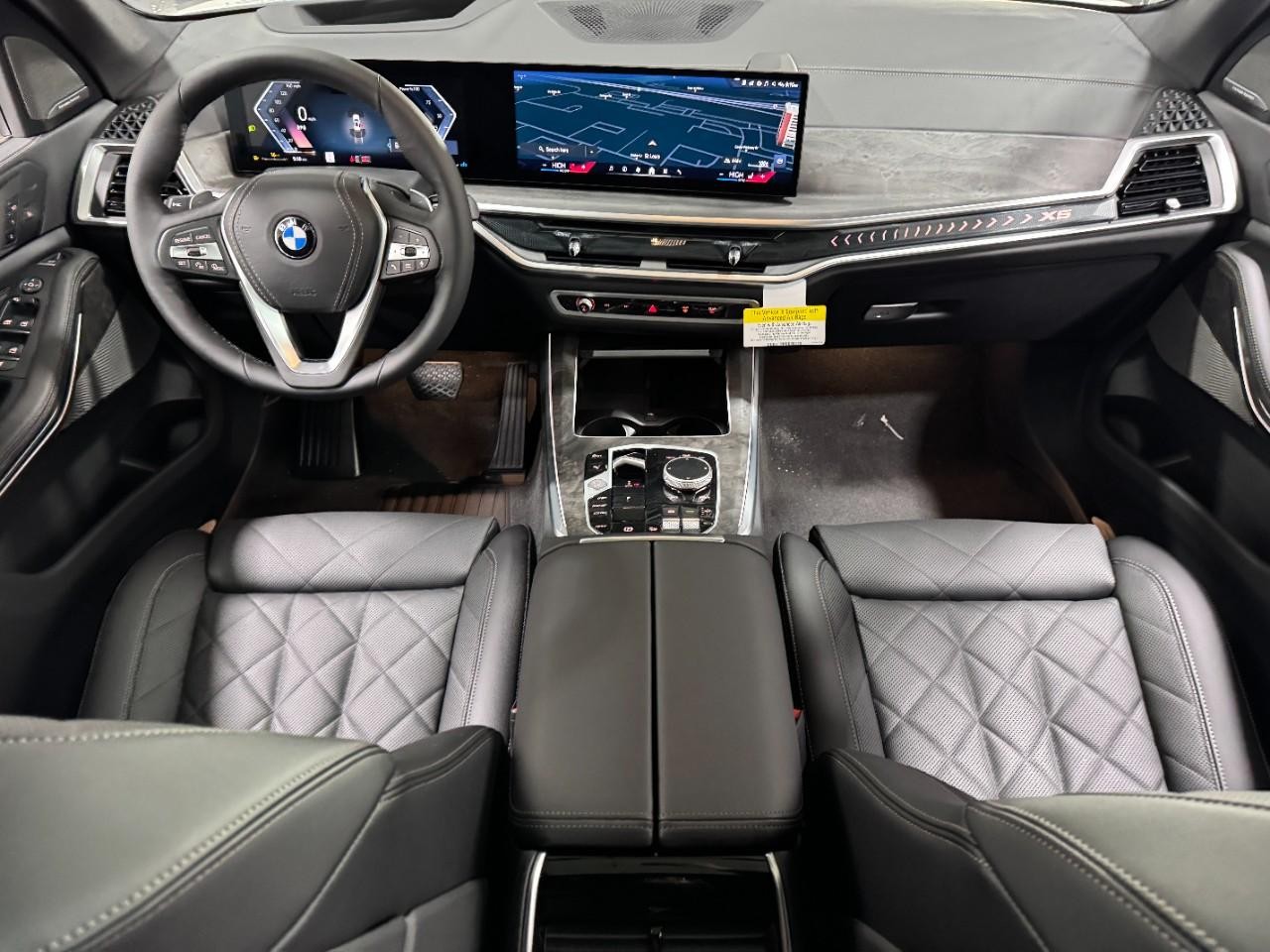 BMW X5 Vehicle Full-screen Gallery Image 13