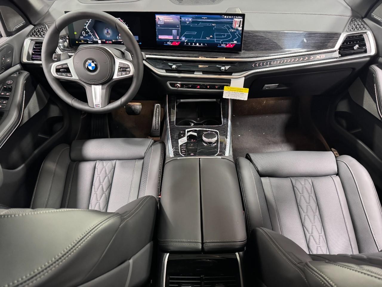 BMW X5 Vehicle Full-screen Gallery Image 13