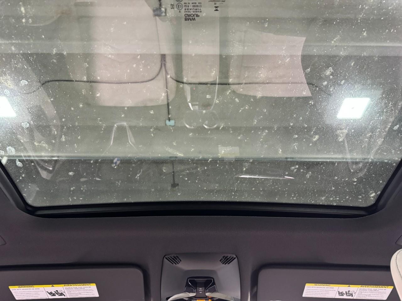 BMW X1 Vehicle Full-screen Gallery Image 11