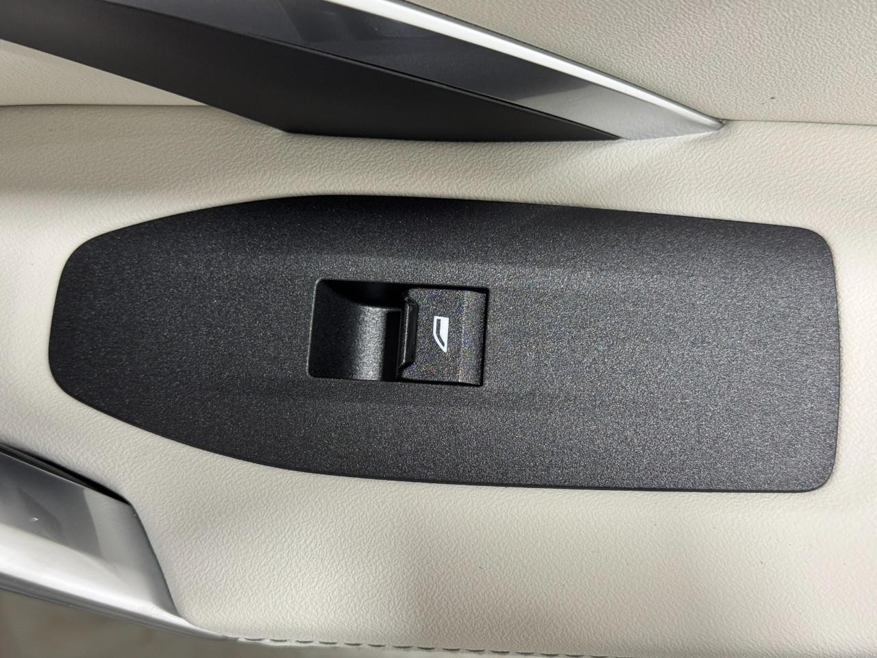 BMW X1 Vehicle Full-screen Gallery Image 21