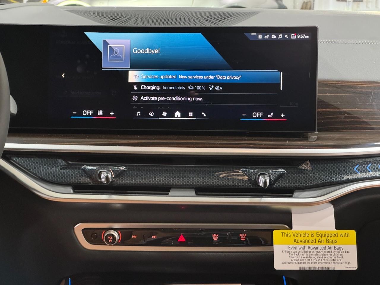 BMW X5 Vehicle Full-screen Gallery Image 15