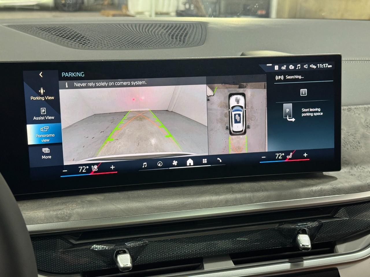 BMW X5 Vehicle Full-screen Gallery Image 34