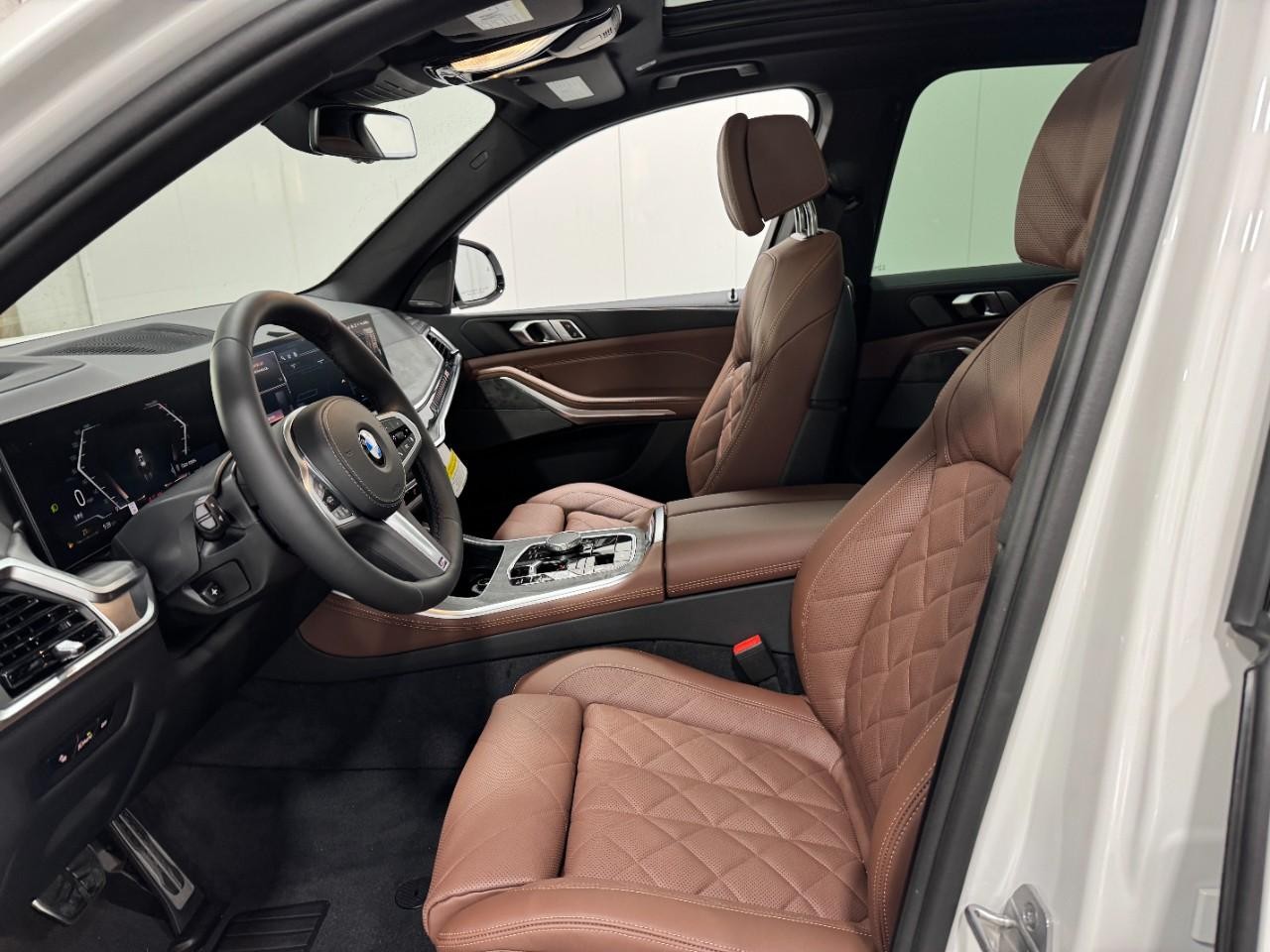 BMW X5 Vehicle Full-screen Gallery Image 27