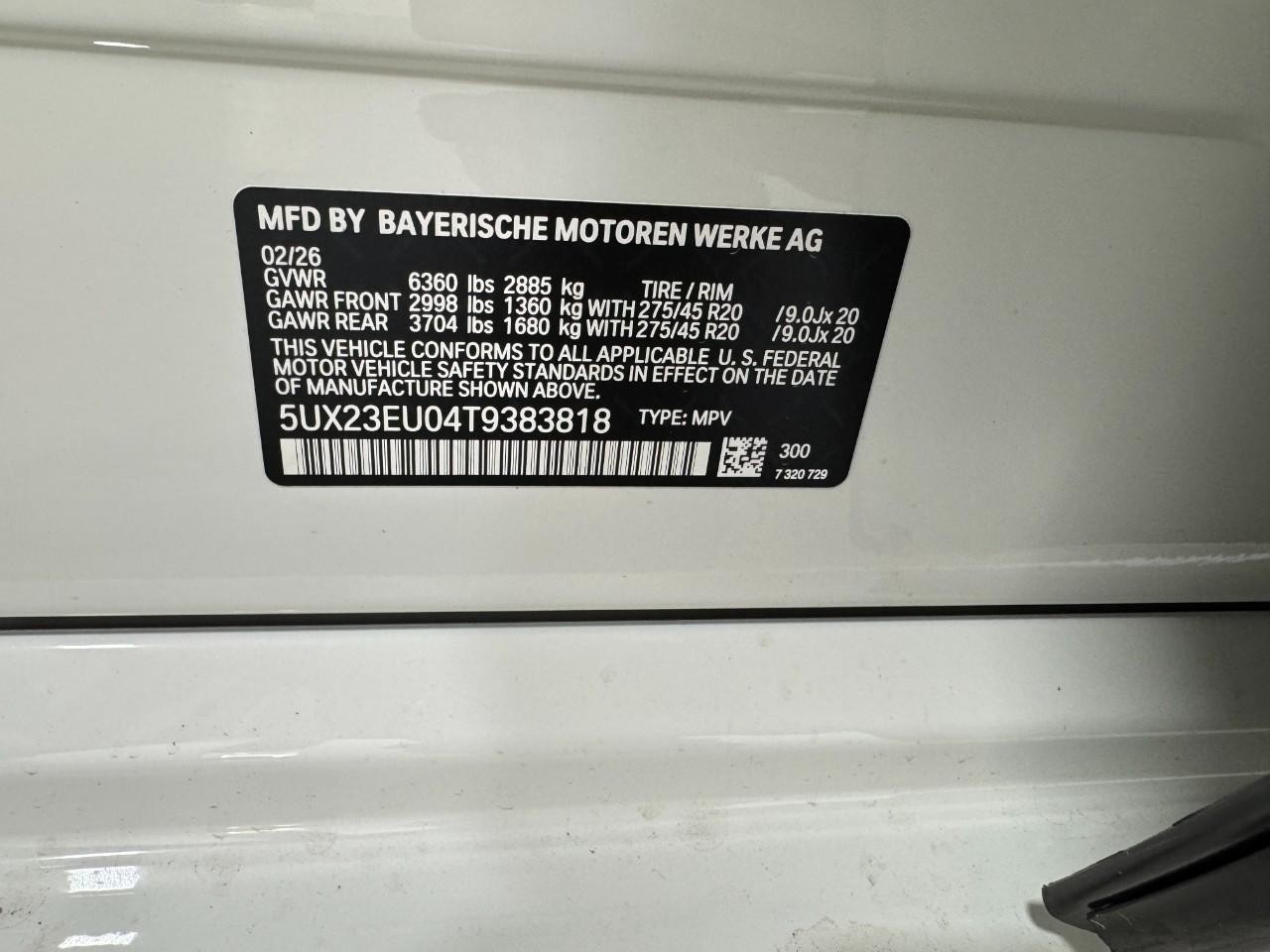 BMW X5 Vehicle Full-screen Gallery Image 34