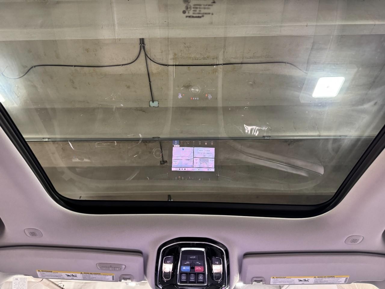 Jeep Grand Cherokee 4xe Vehicle Full-screen Gallery Image 12