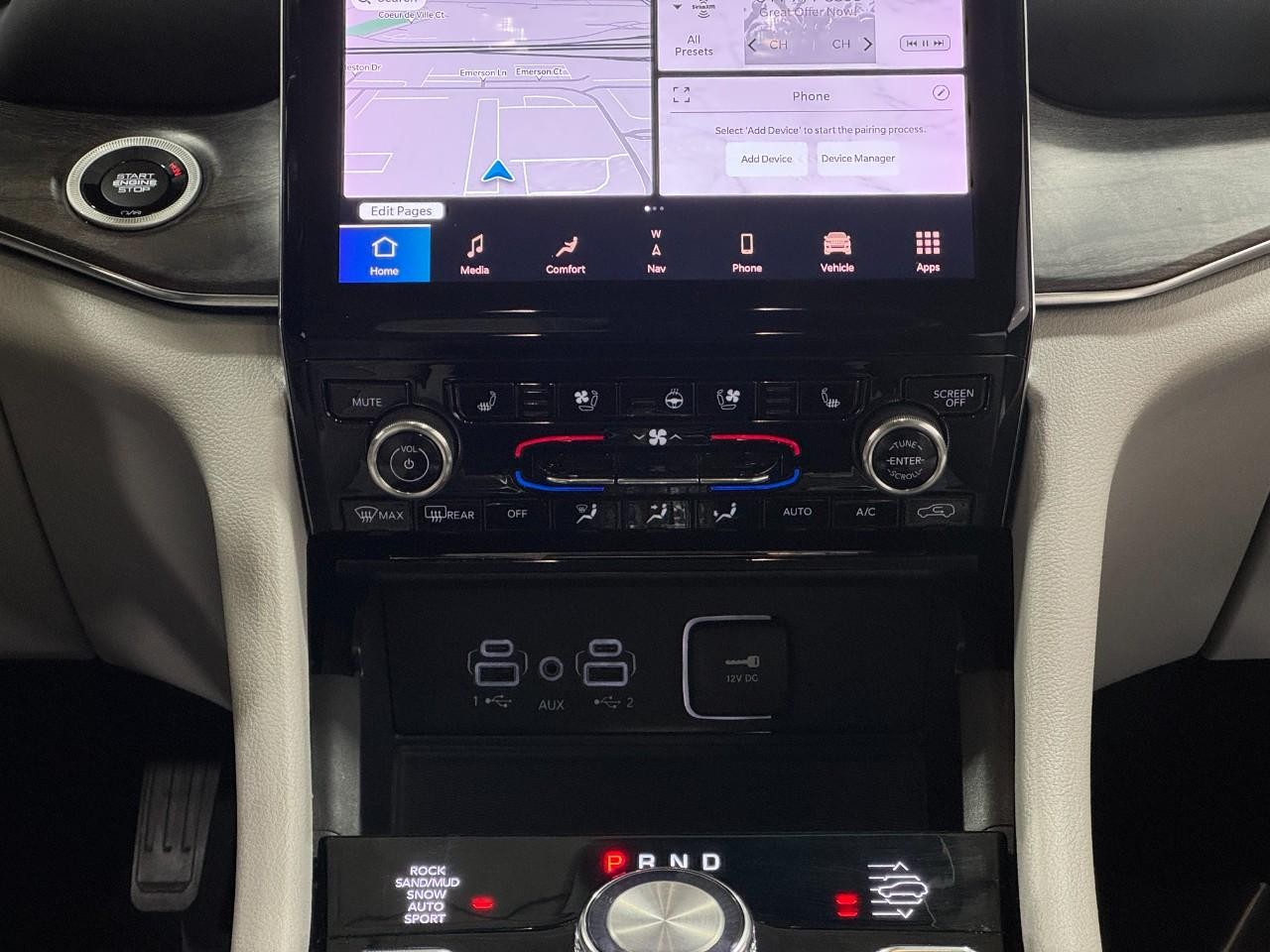 Jeep Grand Cherokee 4xe Vehicle Full-screen Gallery Image 16