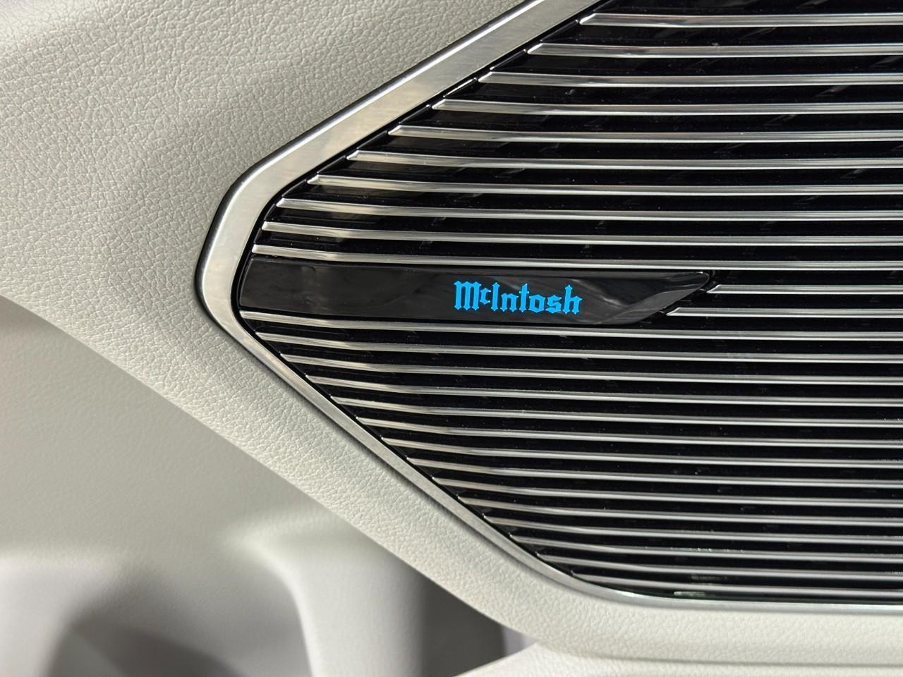 Jeep Grand Cherokee 4xe Vehicle Full-screen Gallery Image 26