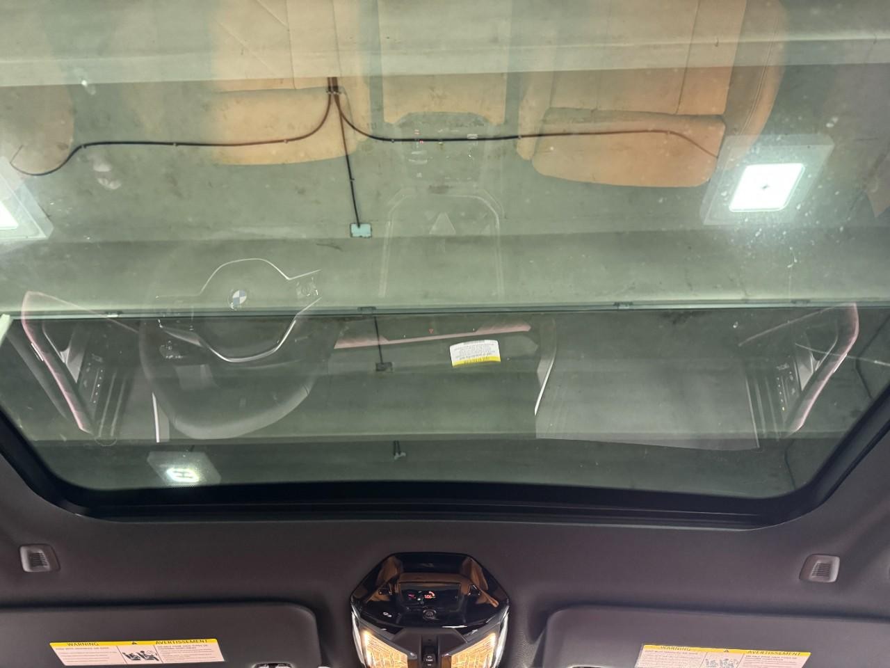 BMW X3 Vehicle Full-screen Gallery Image 12