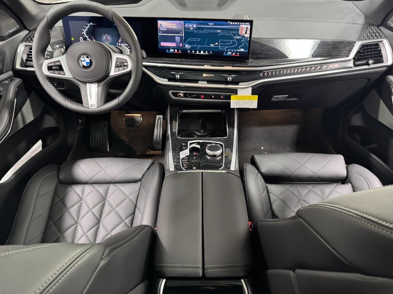 BMW X5 Vehicle Full-screen Gallery Image 13