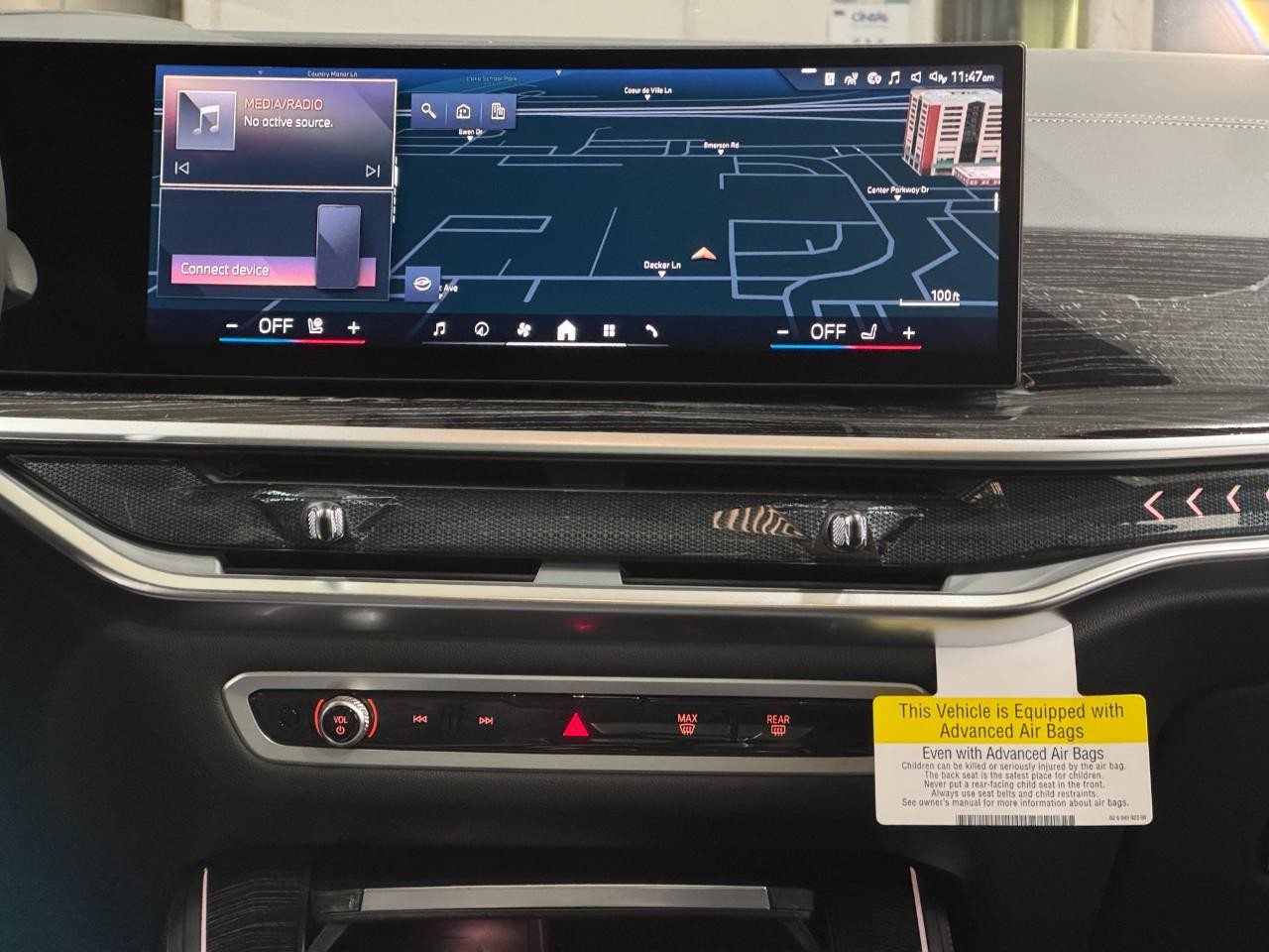 BMW X5 Vehicle Full-screen Gallery Image 15