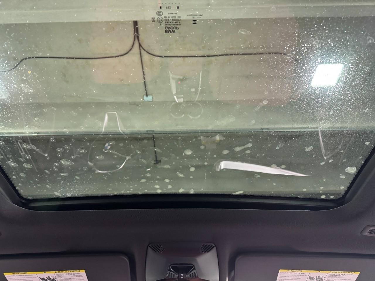 BMW X1 Vehicle Full-screen Gallery Image 11