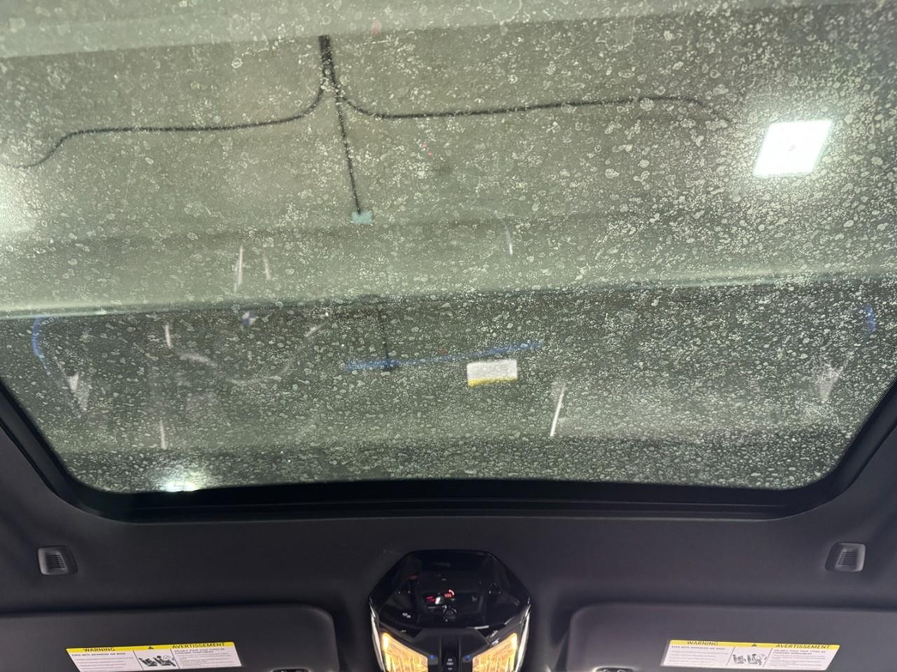 BMW X3 Vehicle Full-screen Gallery Image 12