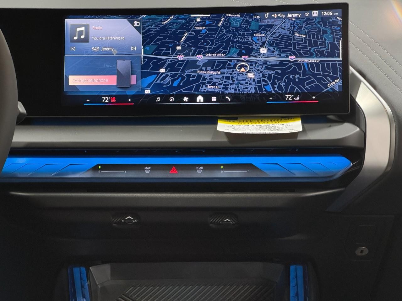 BMW X3 Vehicle Full-screen Gallery Image 15