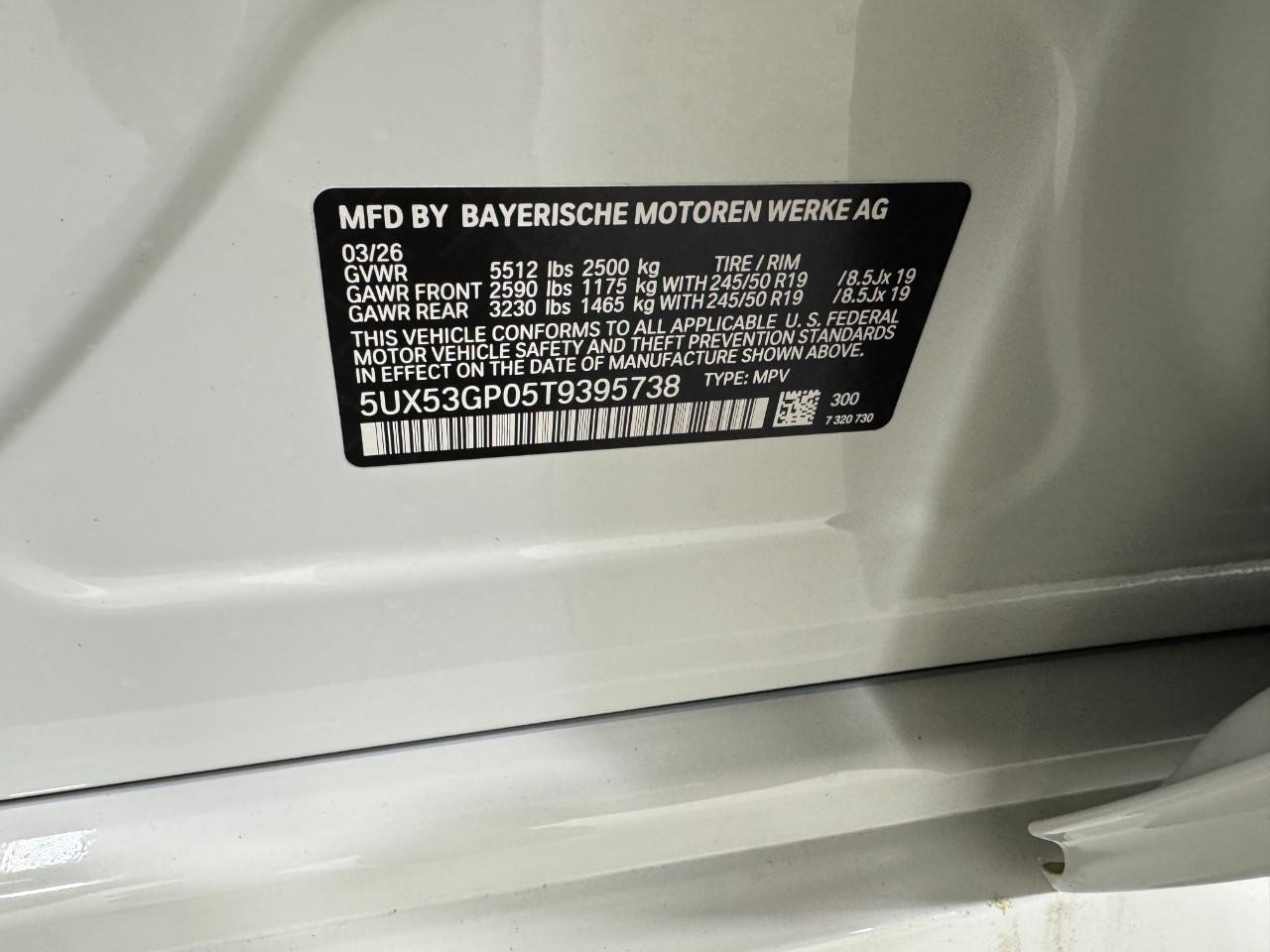 BMW X3 Vehicle Full-screen Gallery Image 32