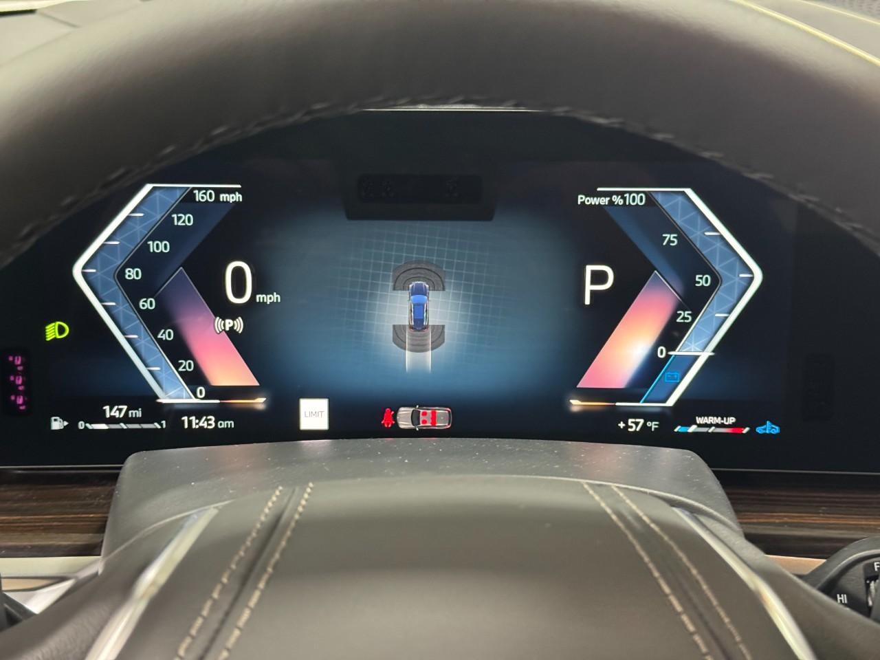 BMW X5 Vehicle Full-screen Gallery Image 33