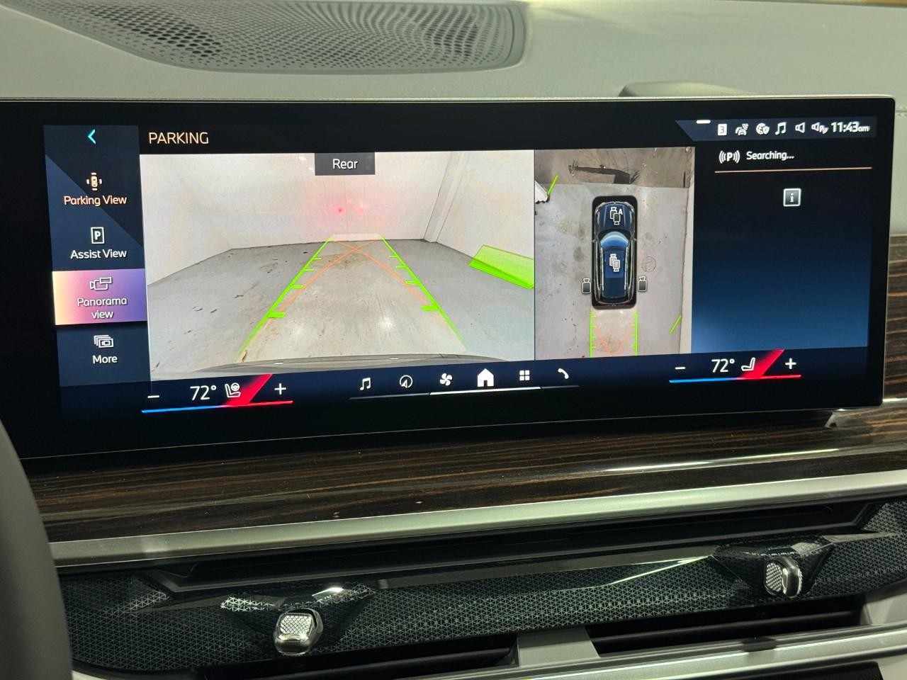 BMW X5 Vehicle Full-screen Gallery Image 34