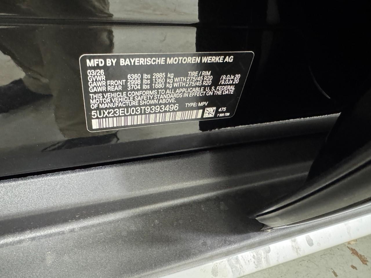 BMW X5 Vehicle Full-screen Gallery Image 35