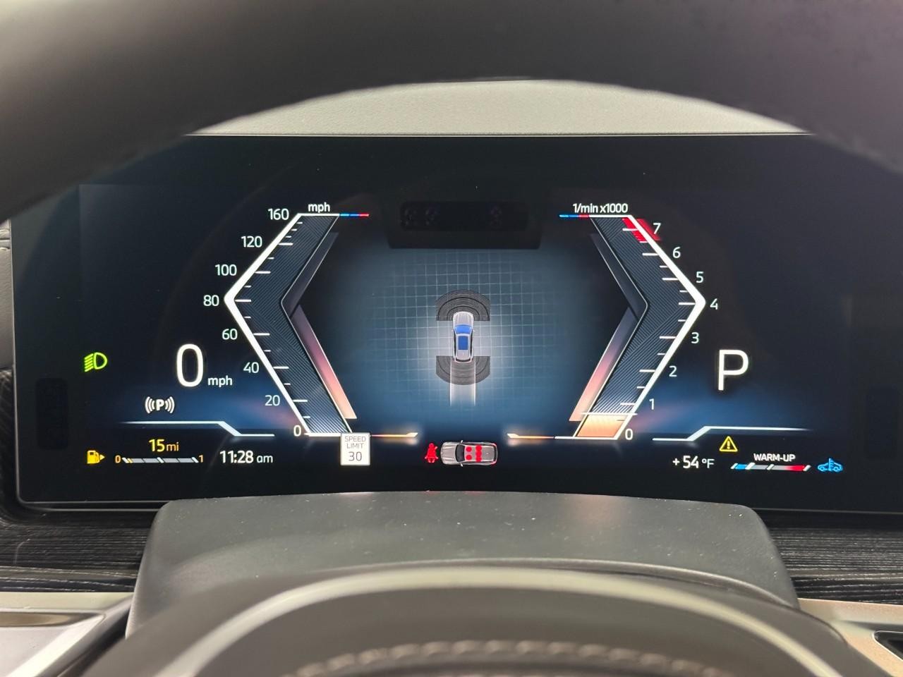 BMW X5 Vehicle Full-screen Gallery Image 32