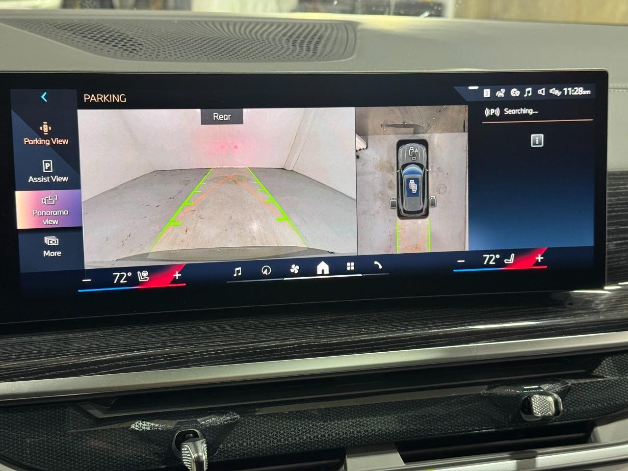 BMW X5 Vehicle Full-screen Gallery Image 33