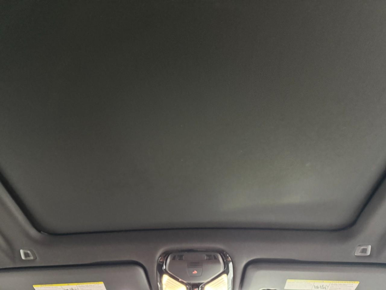 BMW X5 Vehicle Full-screen Gallery Image 12