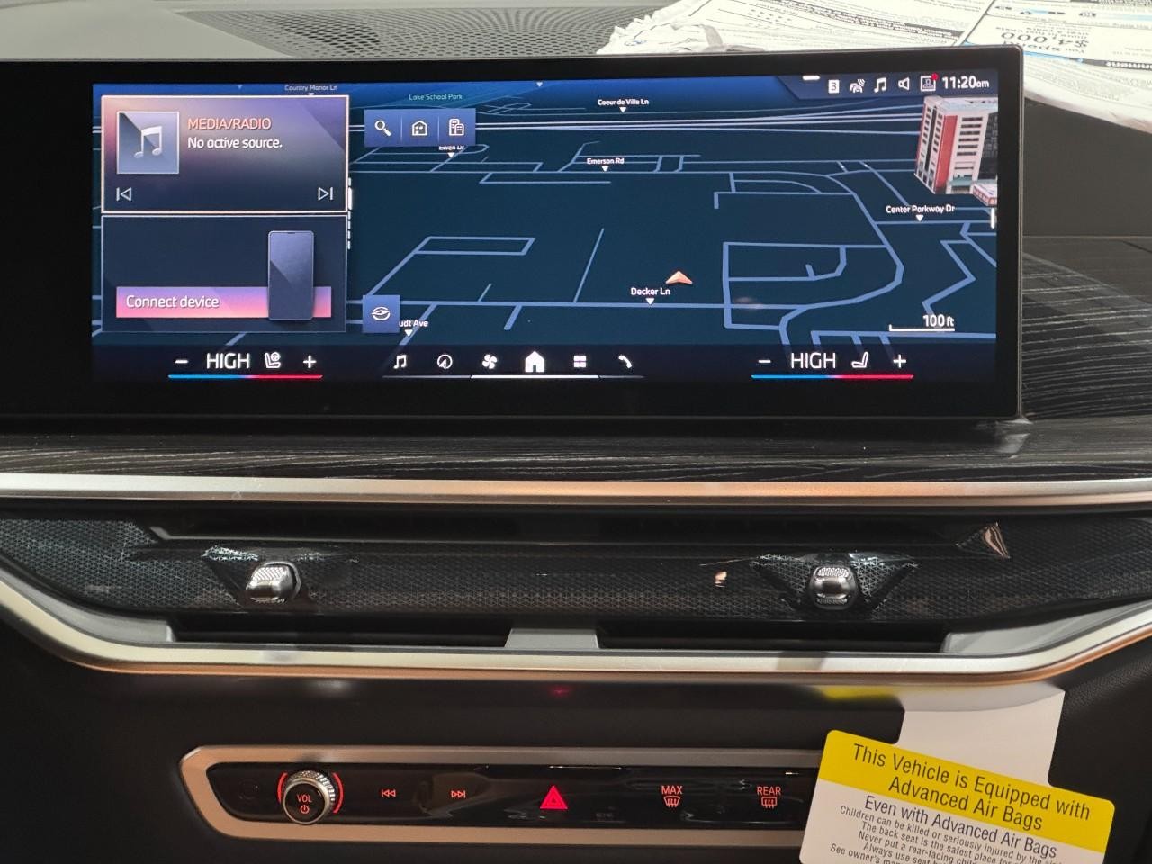 BMW X5 Vehicle Full-screen Gallery Image 15