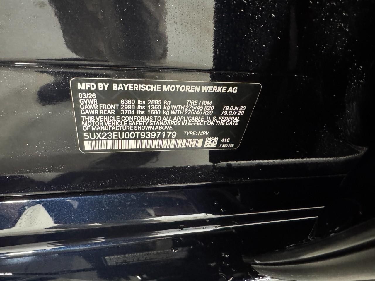 BMW X5 Vehicle Full-screen Gallery Image 35