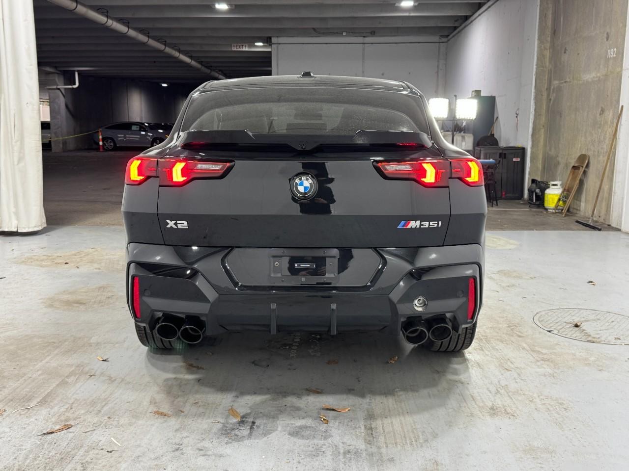 BMW X2 Vehicle Full-screen Gallery Image 9