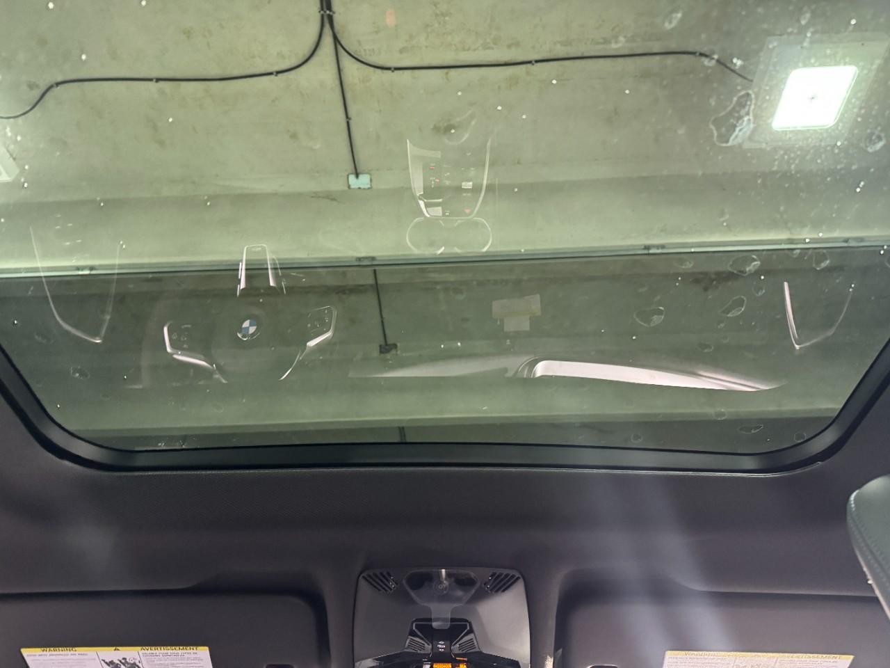 BMW X2 Vehicle Full-screen Gallery Image 11