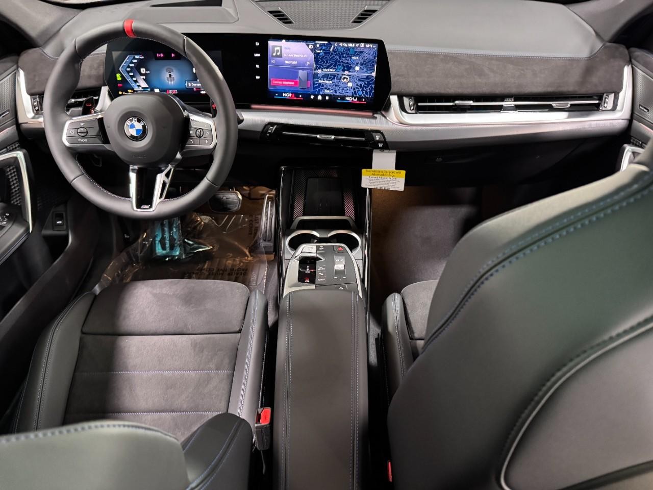 BMW X2 Vehicle Full-screen Gallery Image 12